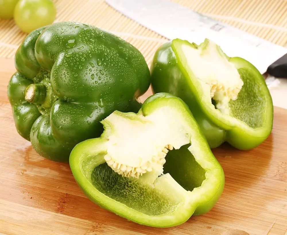 青椒.jpg 青椒.jpg