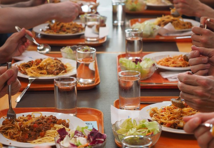 飯堂吃飯-無版權 飯堂吃飯-無版權