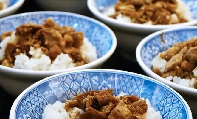 食堂飯菜 食堂飯菜