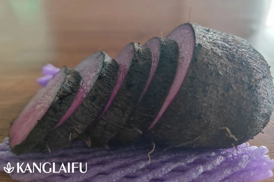 切開的紫玉參薯.jpg 切開的紫玉參薯.jpg